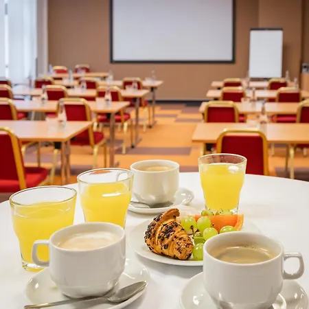 Globus 3* Prague
