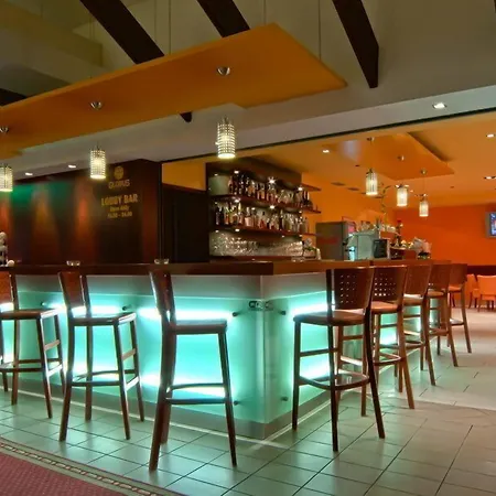 Otel Globus 3*