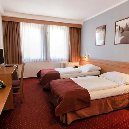 Globus Hotell 3*