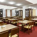 Globus Hotel