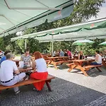 Globus Hotel Prag